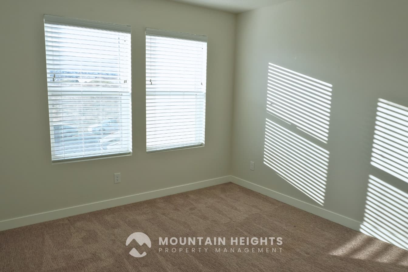 South Jordan Townhome: 11329 S Prosperity Rd