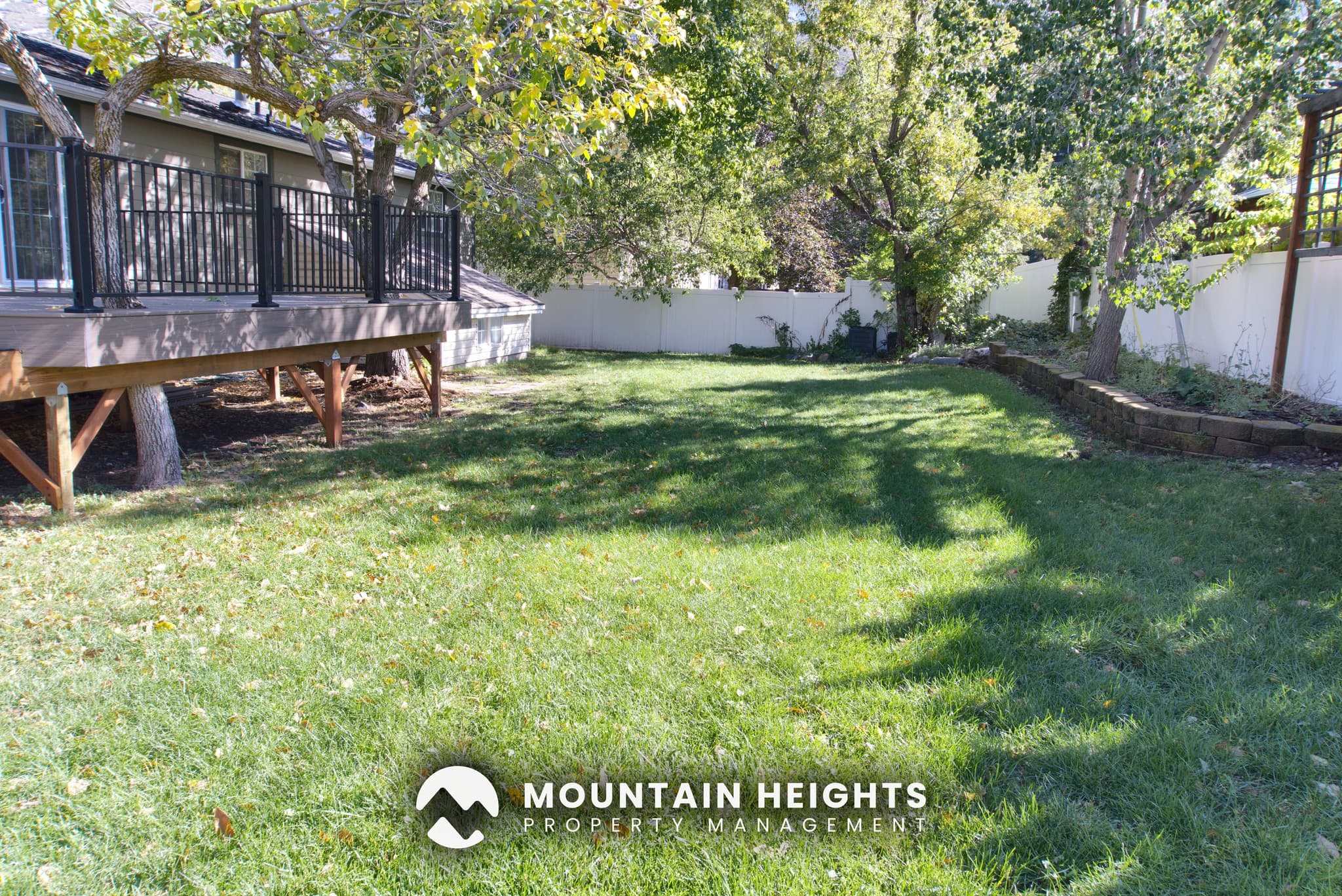 Sandy House: 3462 E Greenhills Dr