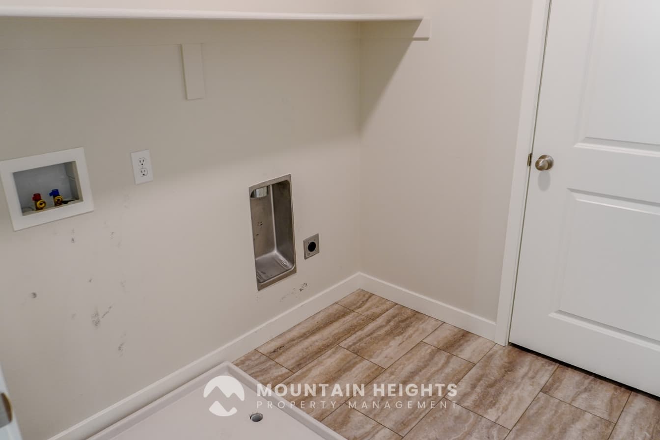 South Jordan Townhome: 11329 S Prosperity Rd