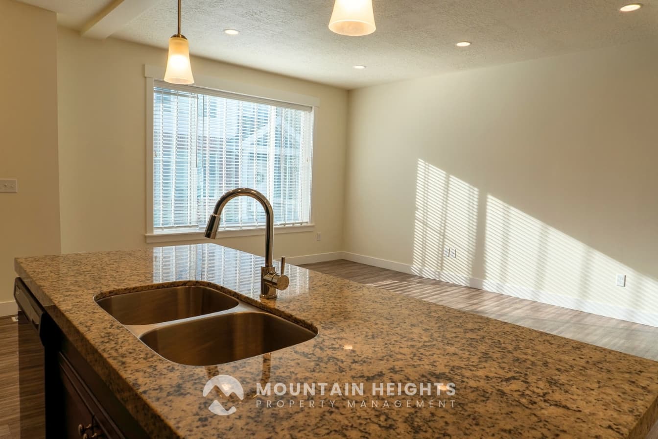 Sandy House: 9287 S Fordham Ct