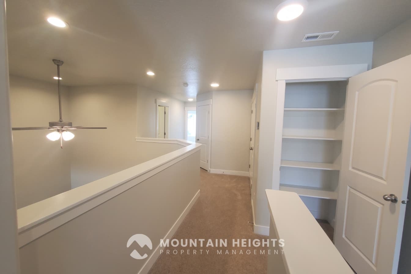 Lehi Townhome: 4203 W 1960 N