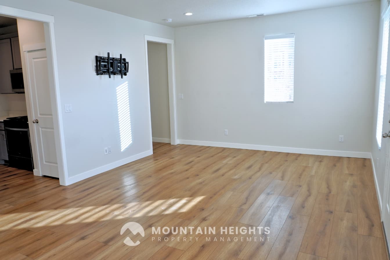 South Jordan Townhome: 11329 S Prosperity Rd