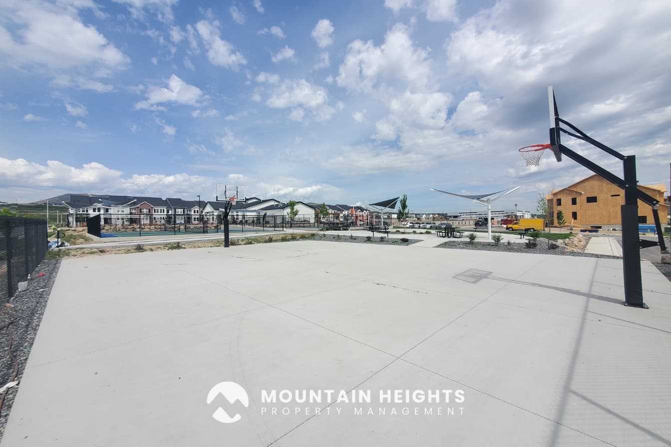 Lehi Townhome: 4203 W 1960 N