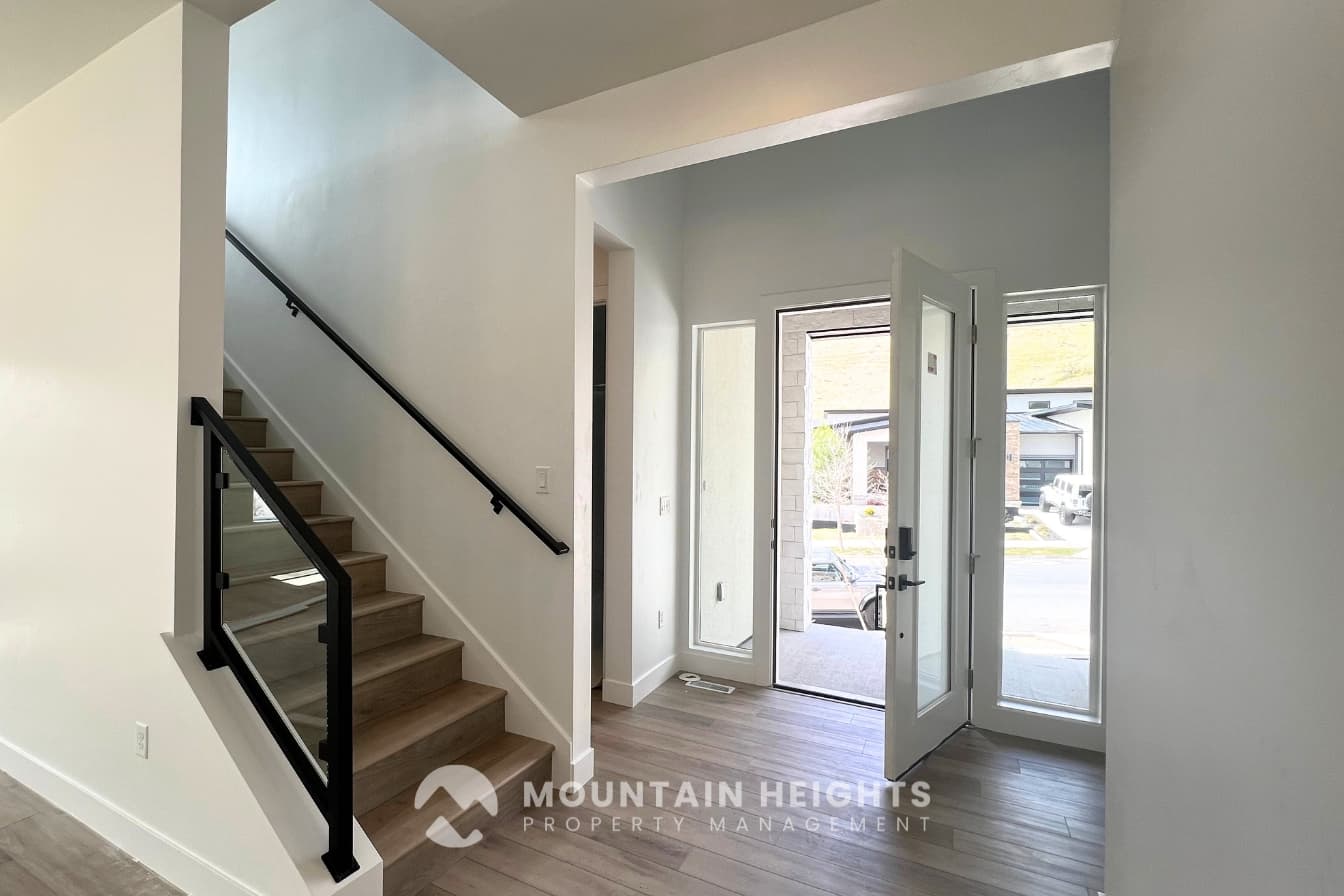 Lehi House: 5522 N Fox Canyon Rd