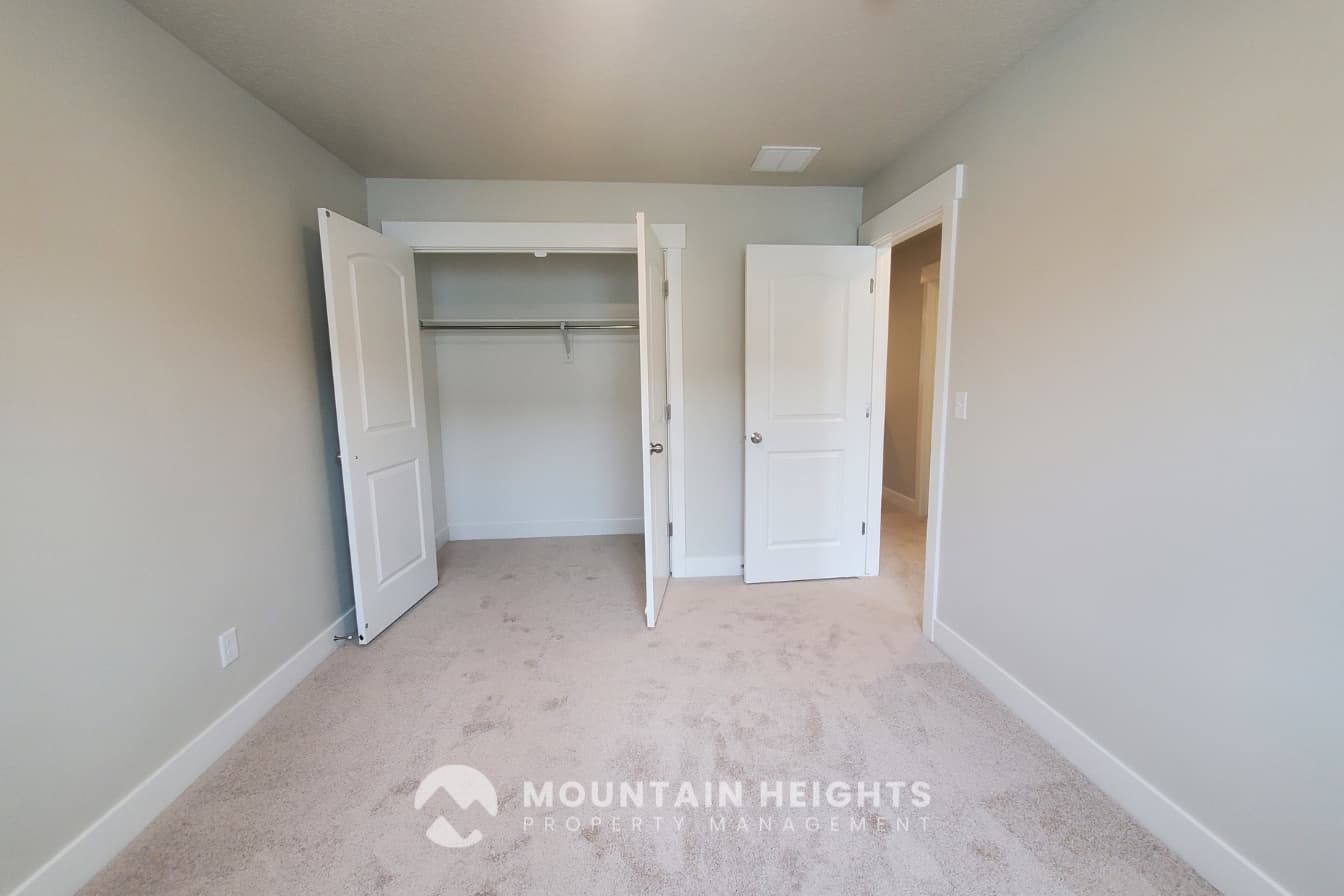Lehi Townhome: 4203 W 1960 N