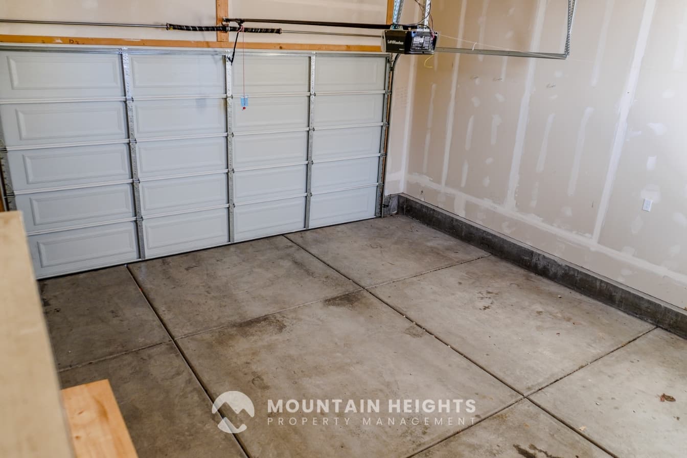 South Jordan Townhome: 11329 S Prosperity Rd