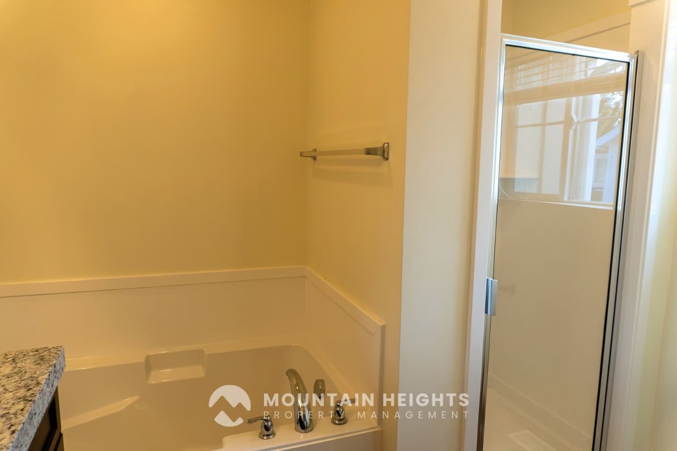 Sandy House: 9287 S Fordham Ct