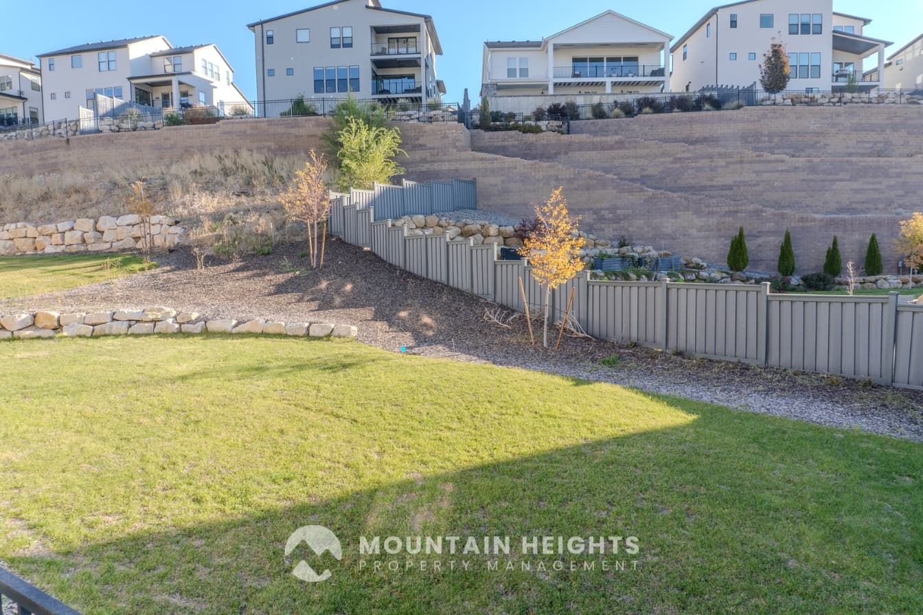 Lehi House: 5522 N Fox Canyon Rd