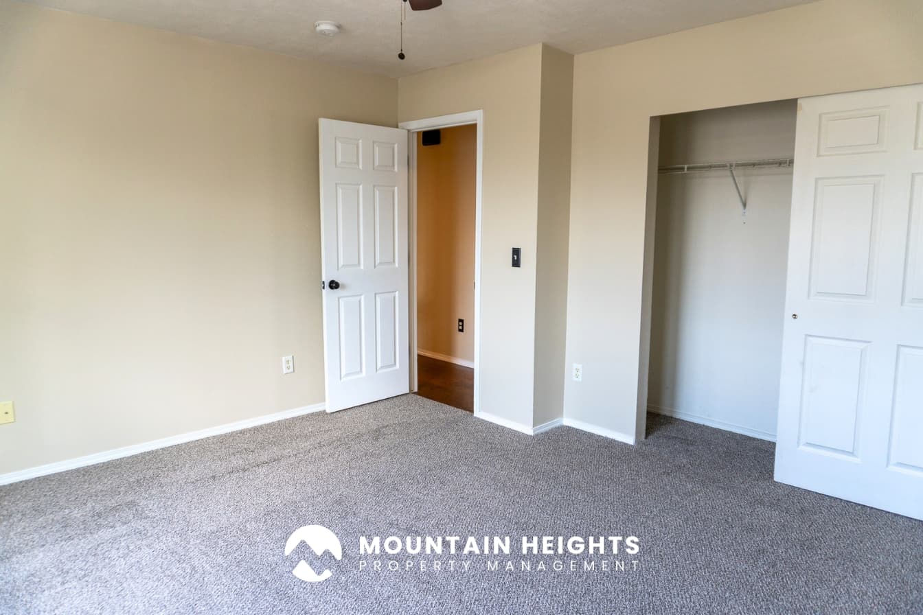 Salt Lake City House: 1953 W Black Angus Dr
