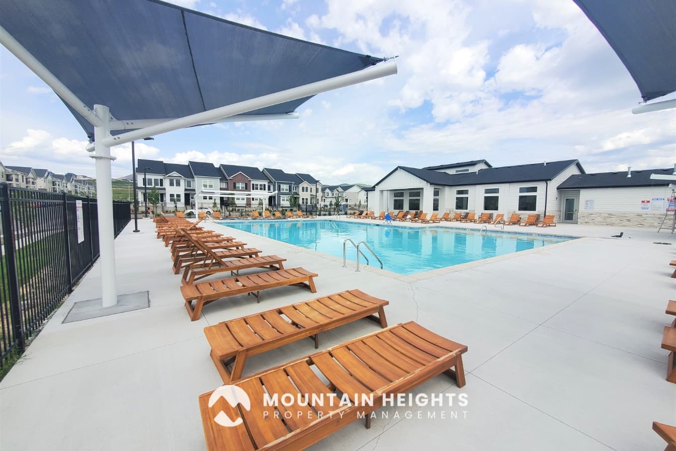 Lehi Townhome: 4203 W 1960 N