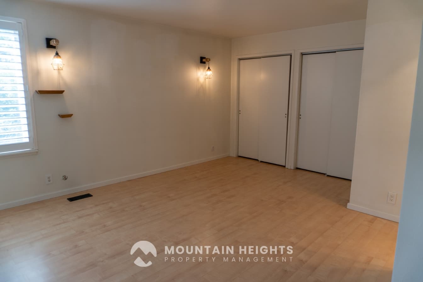 Salt Lake City House: 3516 E Summer Oaks Cir