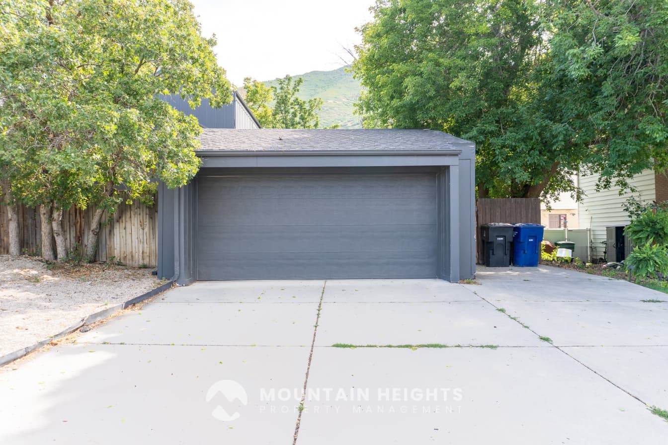 Salt Lake City House: 3516 E Summer Oaks Cir