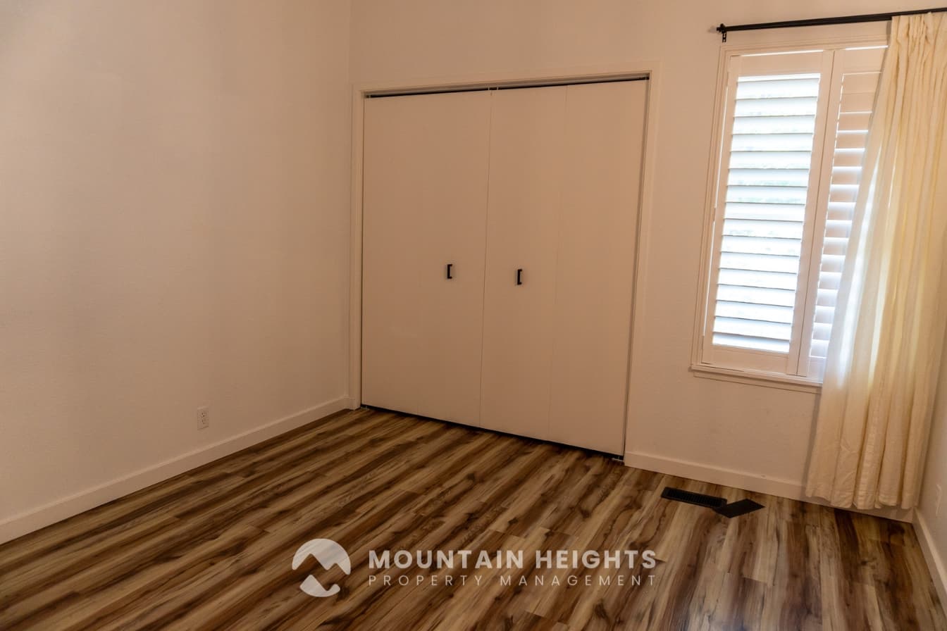 Salt Lake City House: 3516 E Summer Oaks Cir