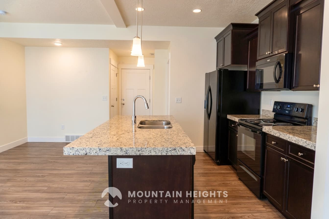 Sandy House: 9287 S Fordham Ct