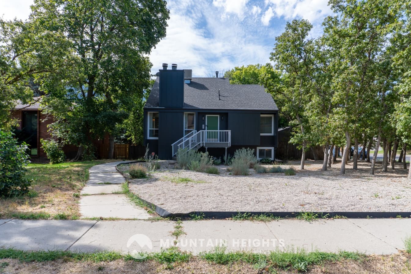 Salt Lake City House: 3516 E Summer Oaks Cir