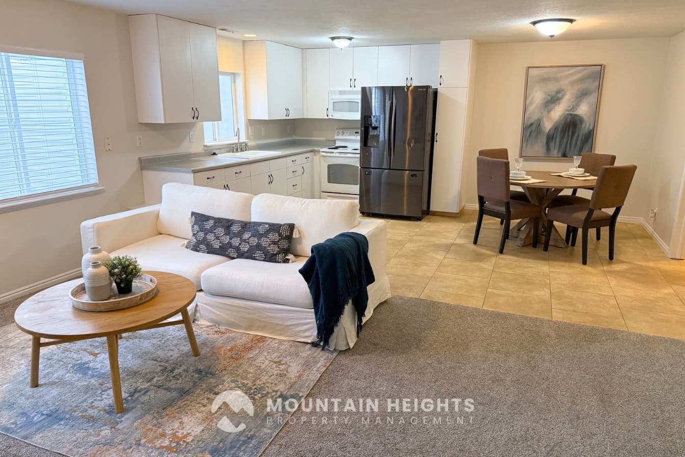 Riverton House: 3987 W Red Tail Dr