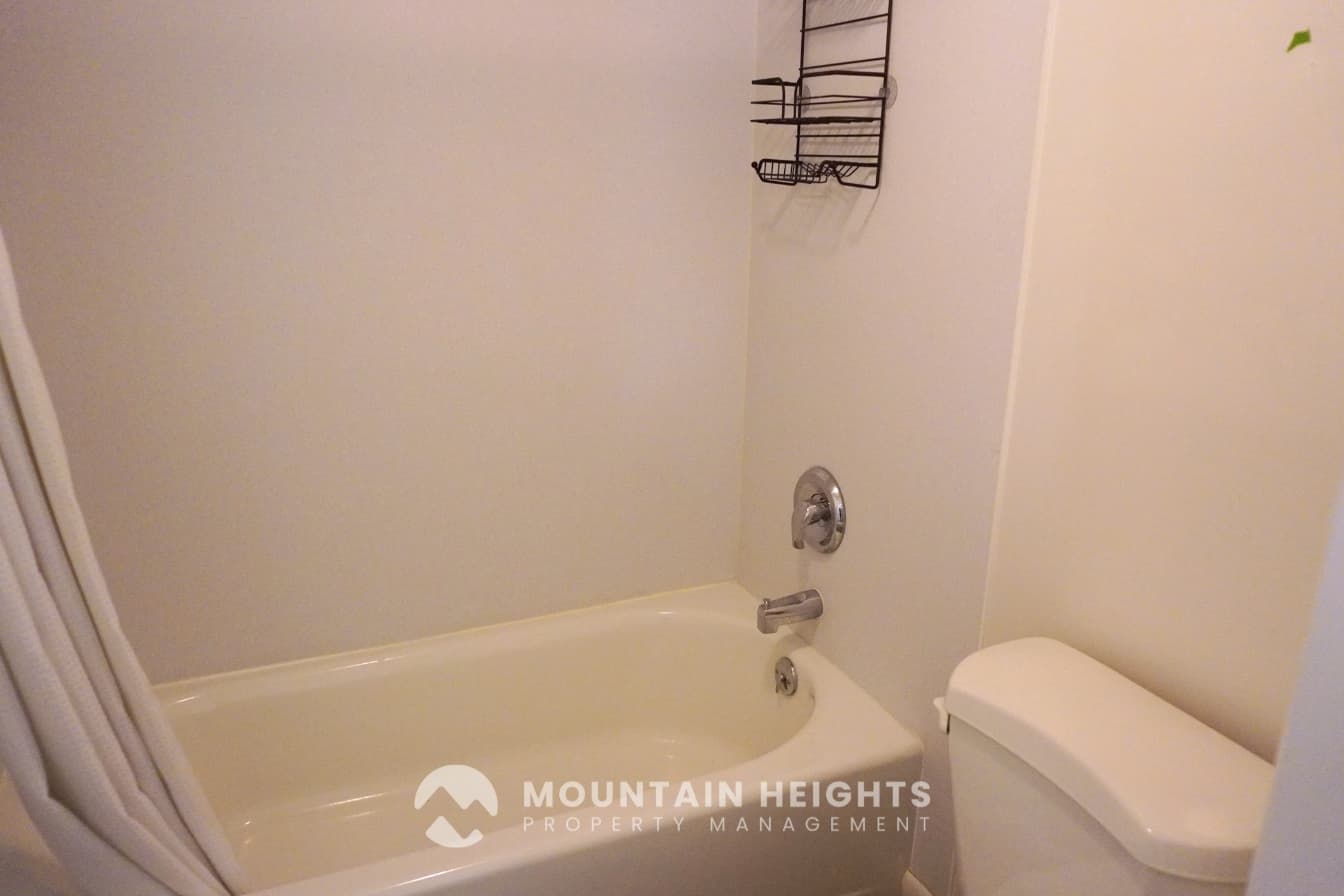 Salt Lake City House: 2784 E Delsa Dr