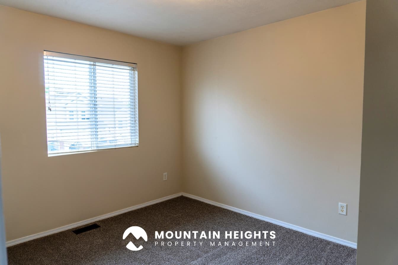 Salt Lake City House: 1953 W Black Angus Dr