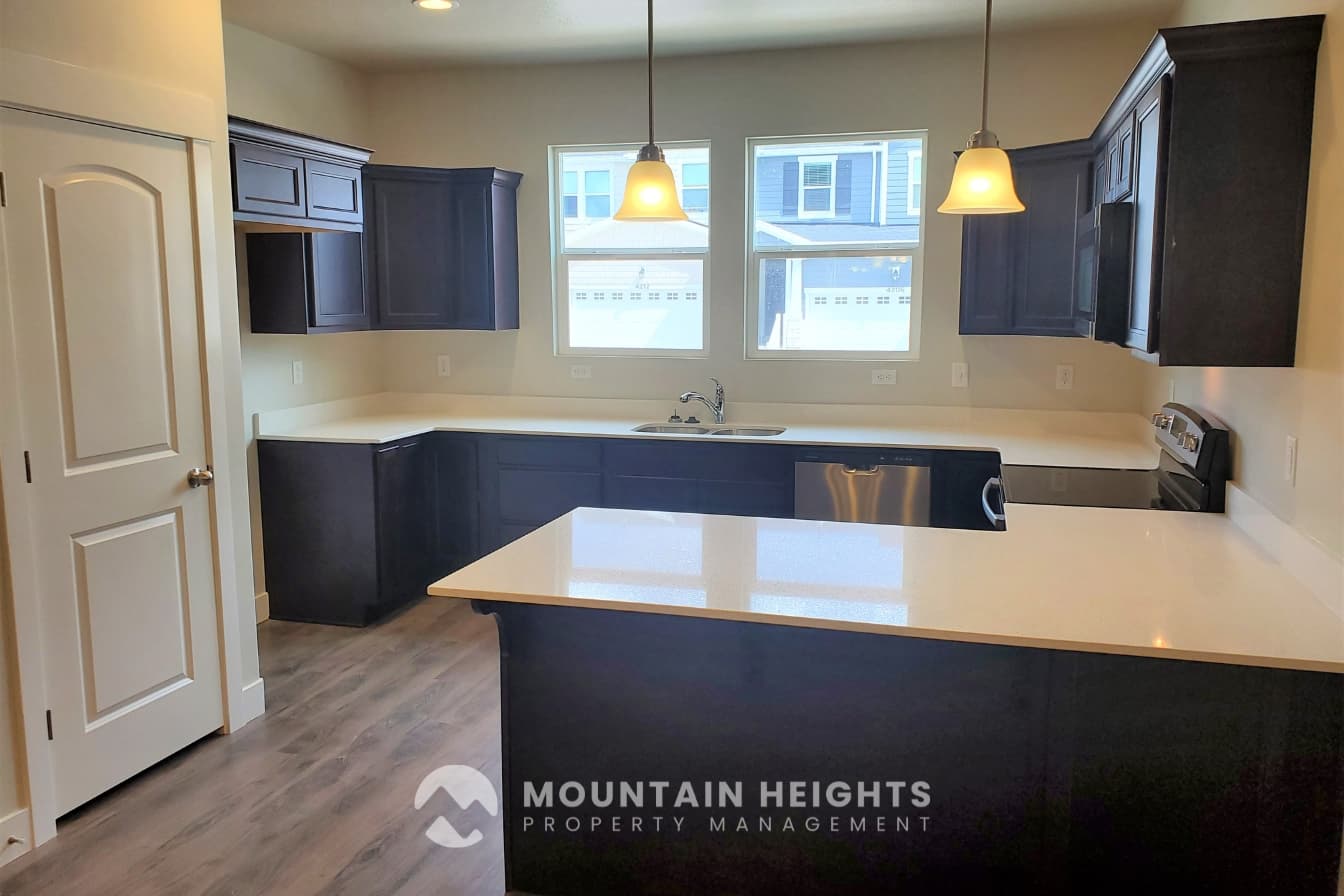 Lehi Townhome: 4203 W 1960 N