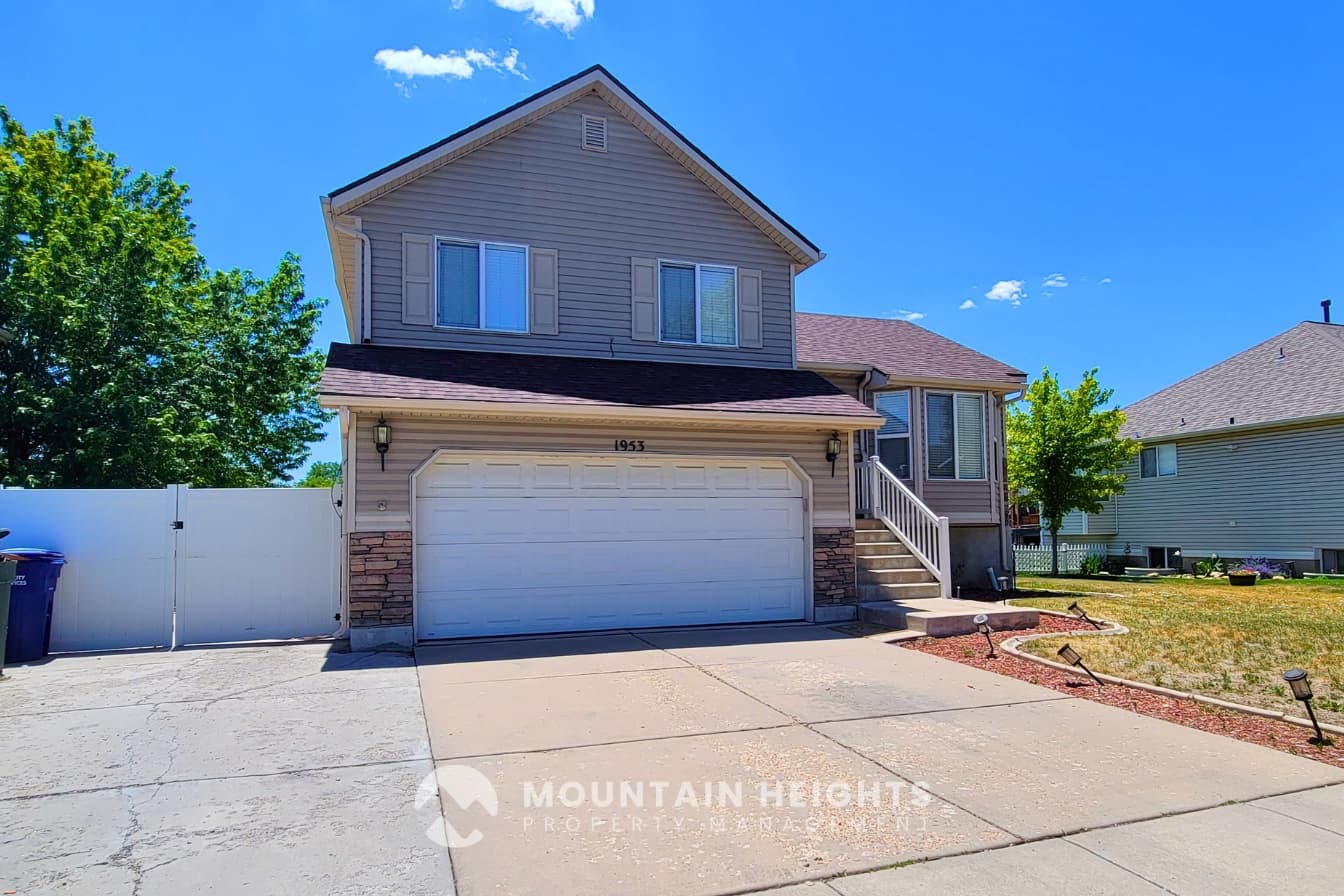 Salt Lake City House: 1953 W Black Angus Dr