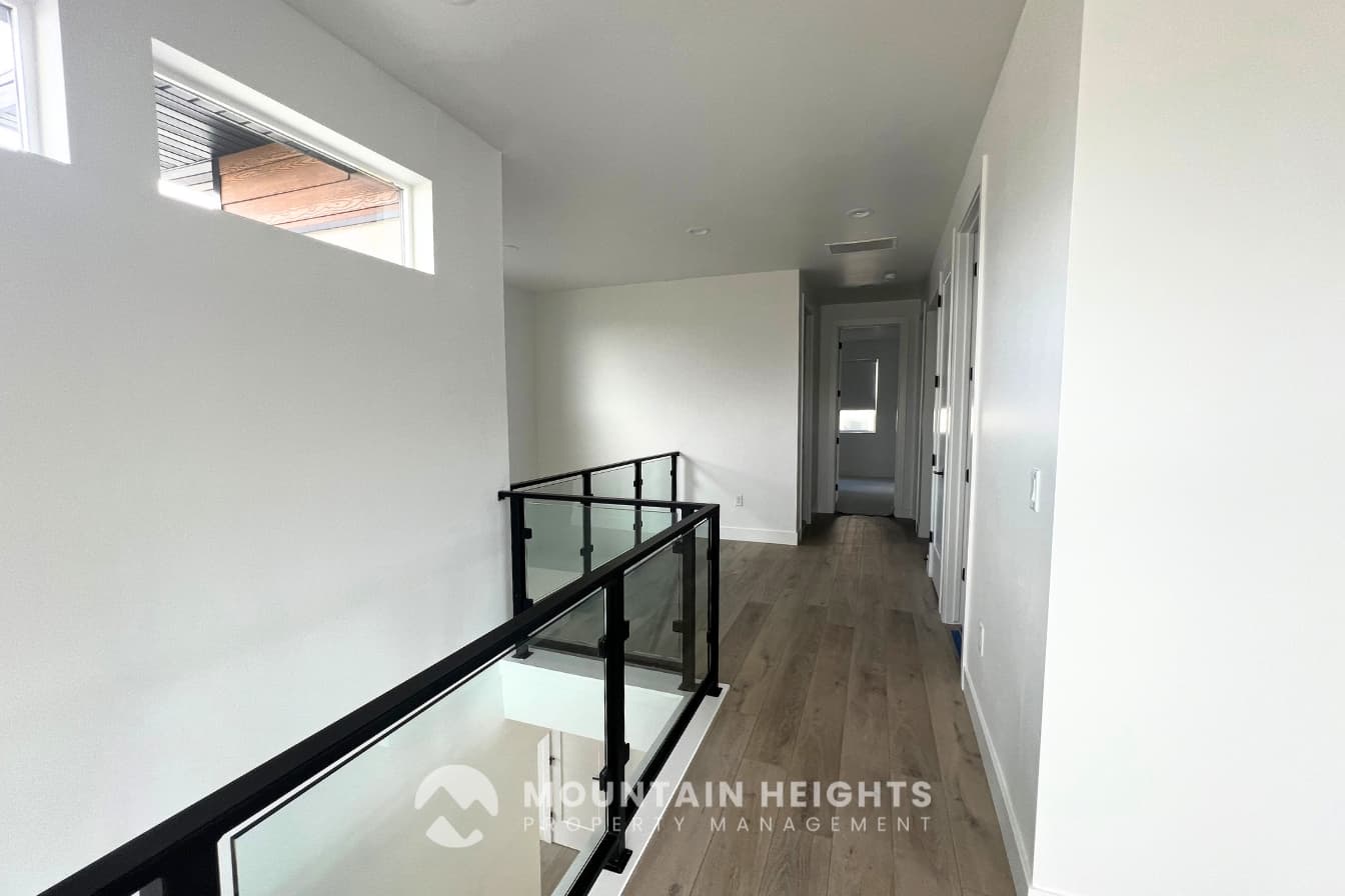 Lehi House: 5522 N Fox Canyon Rd