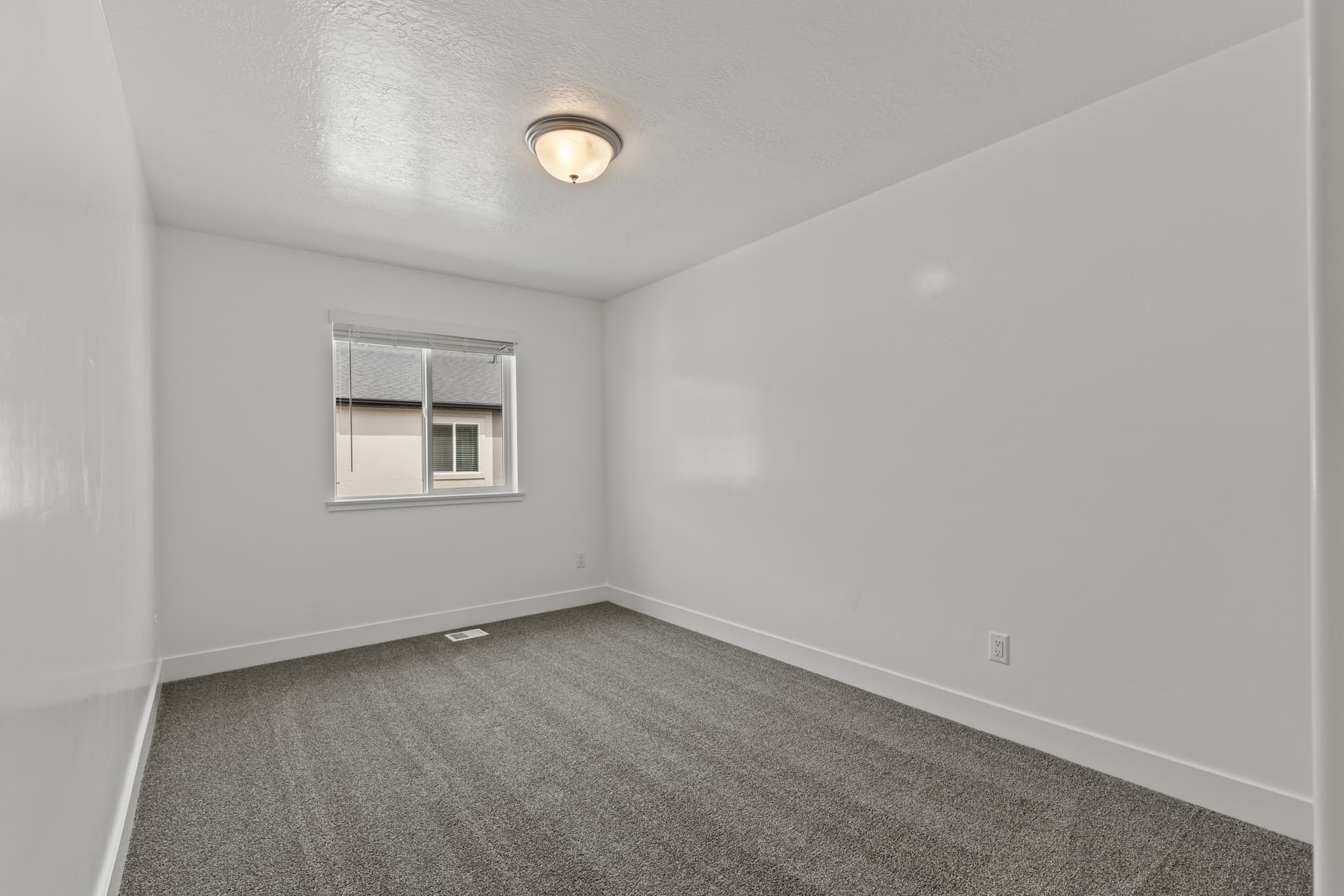 Logan Townhome: 3380 S 1010 W