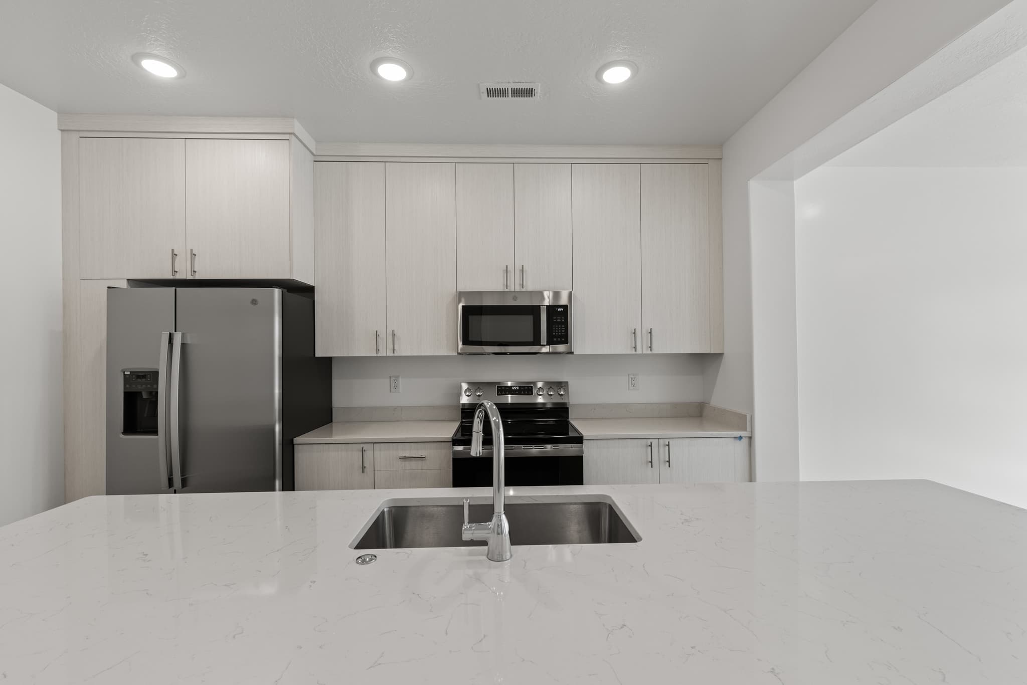 Logan Townhome: 3380 S 1010 W