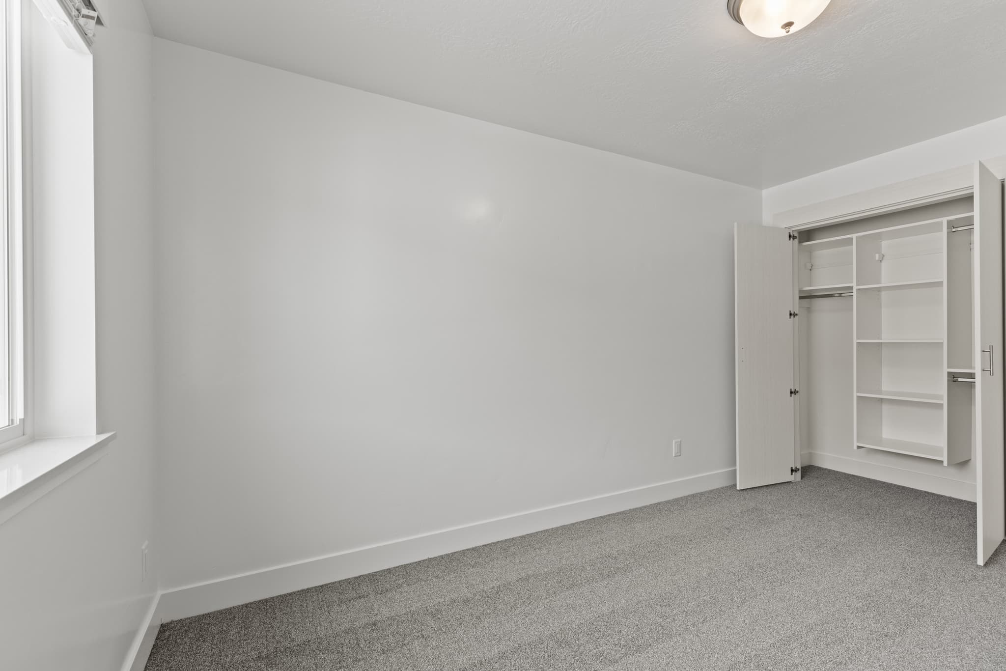 Logan Townhome: 3380 S 1010 W