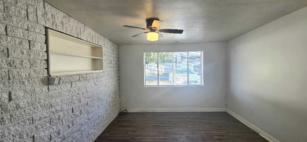 Draper Townhome: 13413 S Minuteman Dr