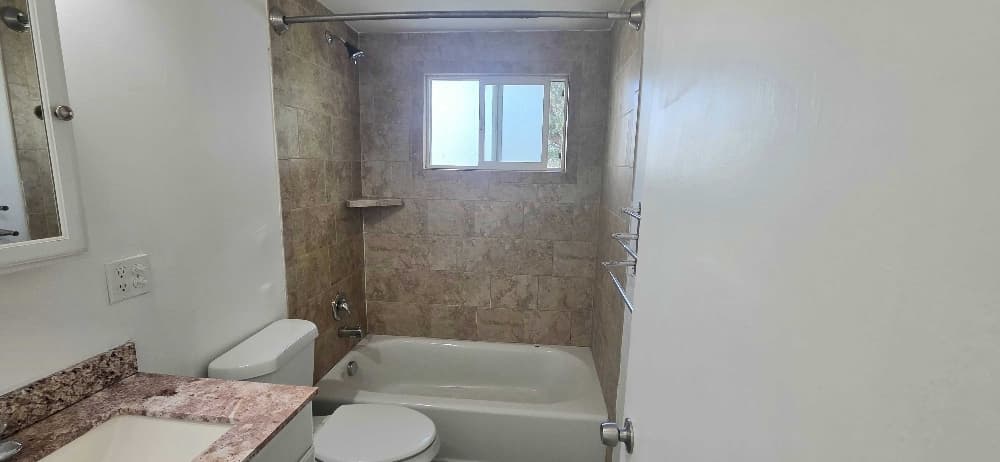 Draper Townhome: 13413 S Minuteman Dr
