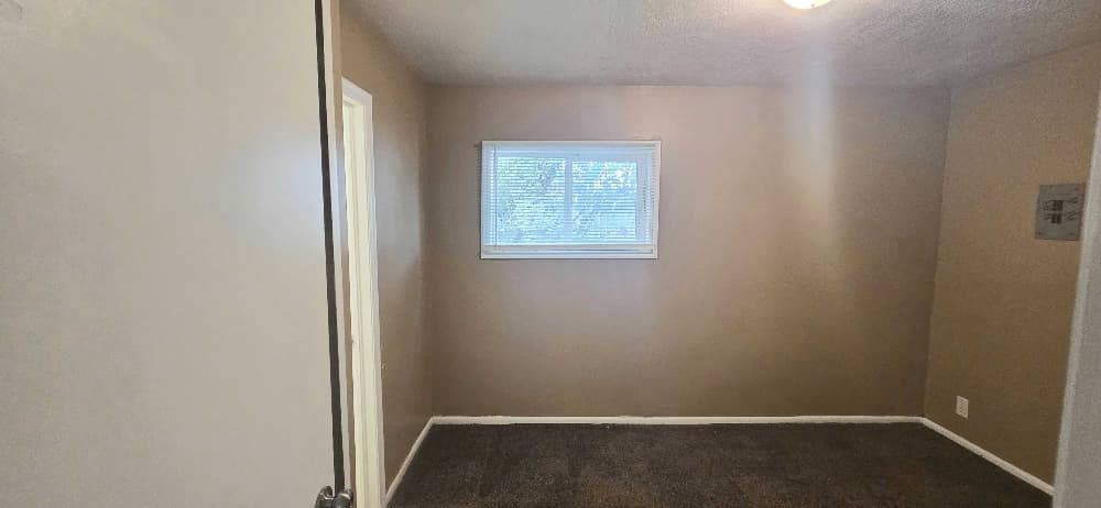 Ogden House: 154 E Harris St