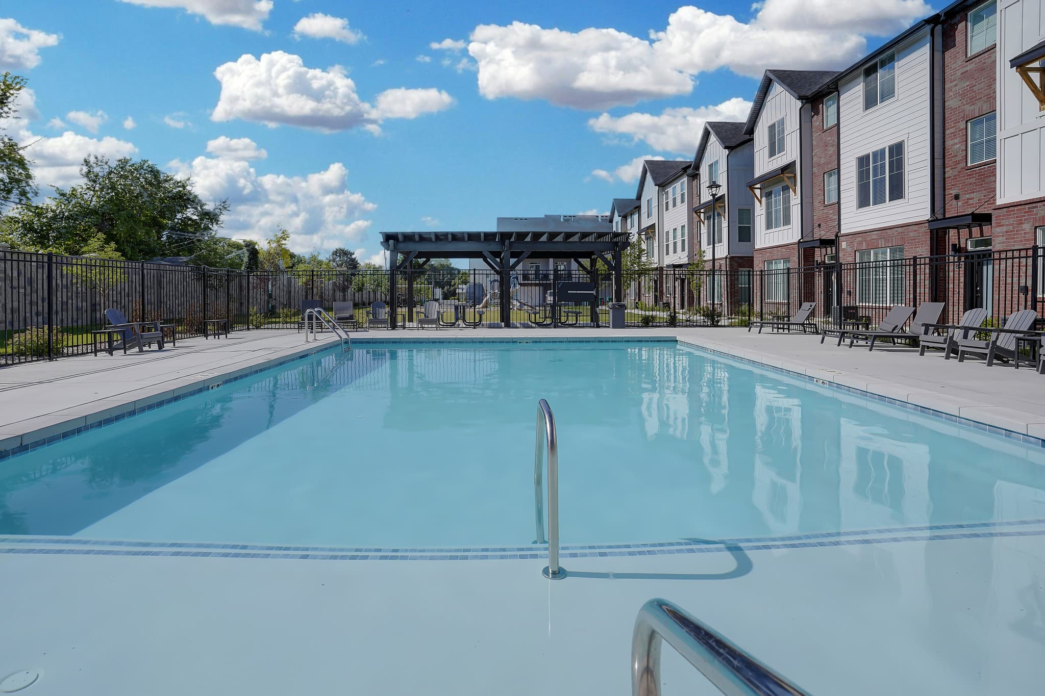 Layton Townhome: 112 N Fort Lane