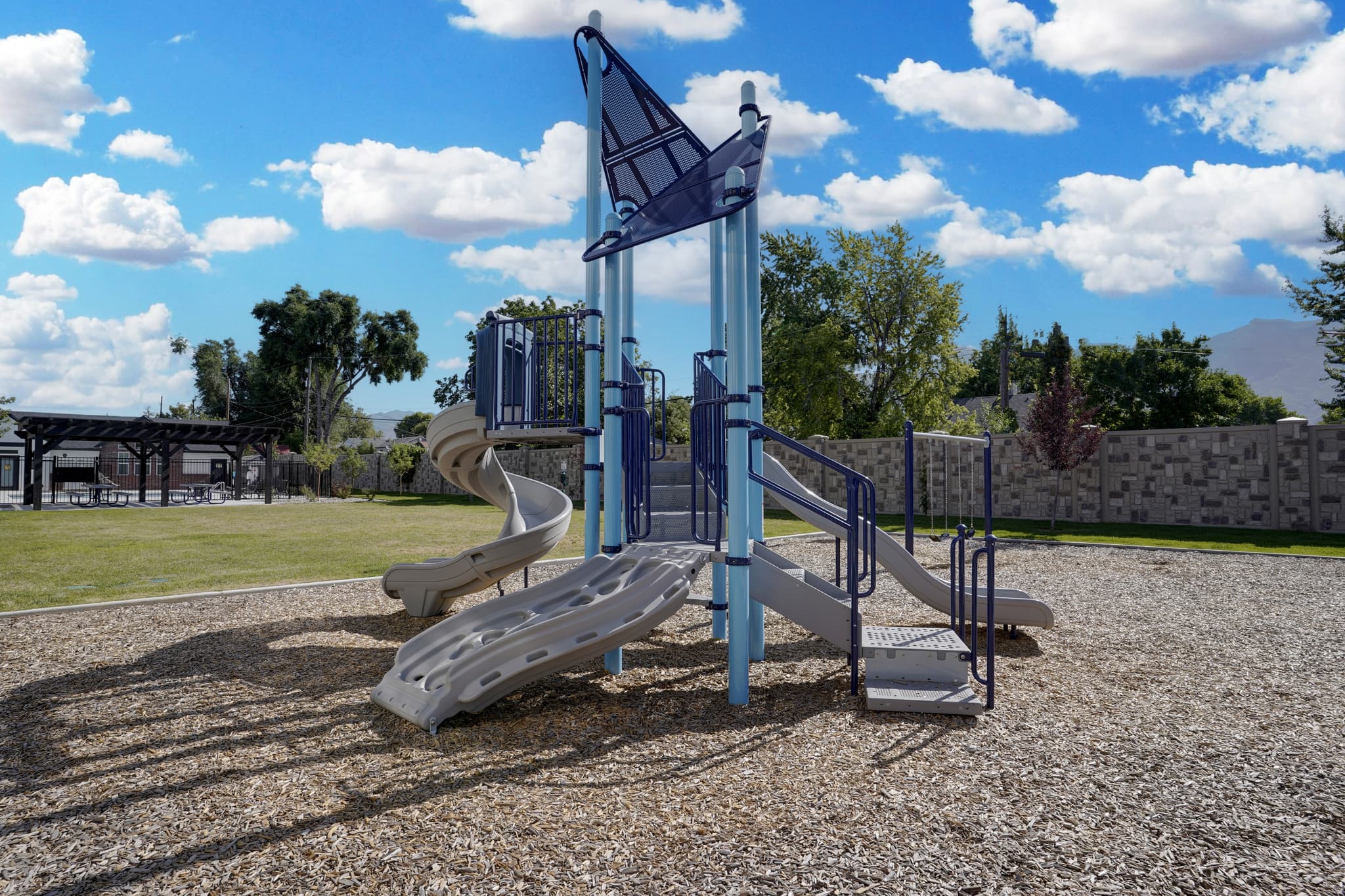Layton Townhome: 112 N Fort Lane