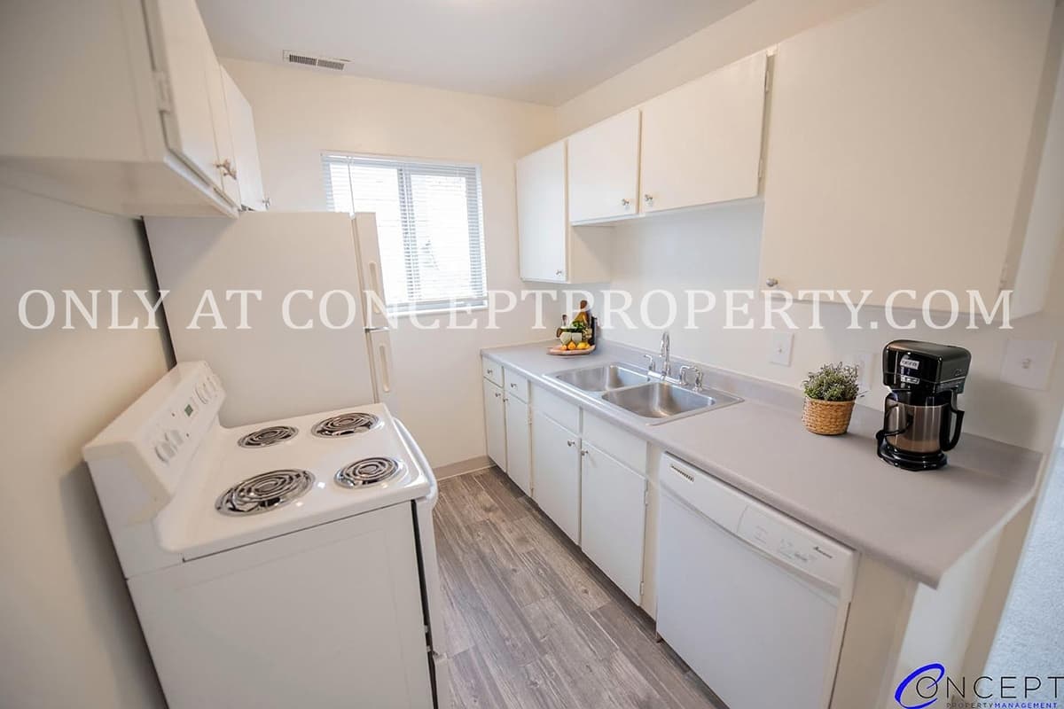 Salt Lake City Apartment: 1121 E 500 S