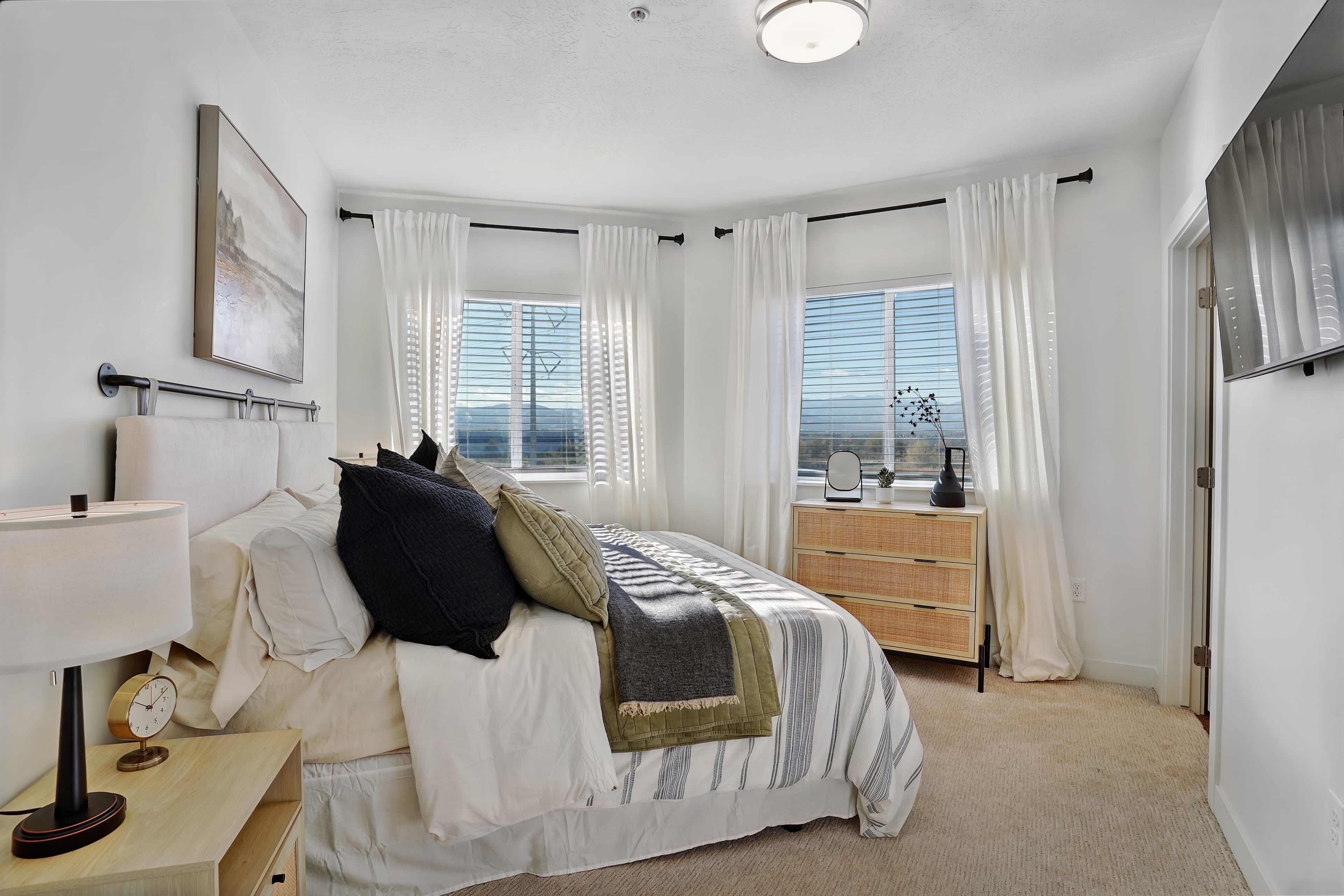 Draper Apartment: 12358 S Pony Express Rd