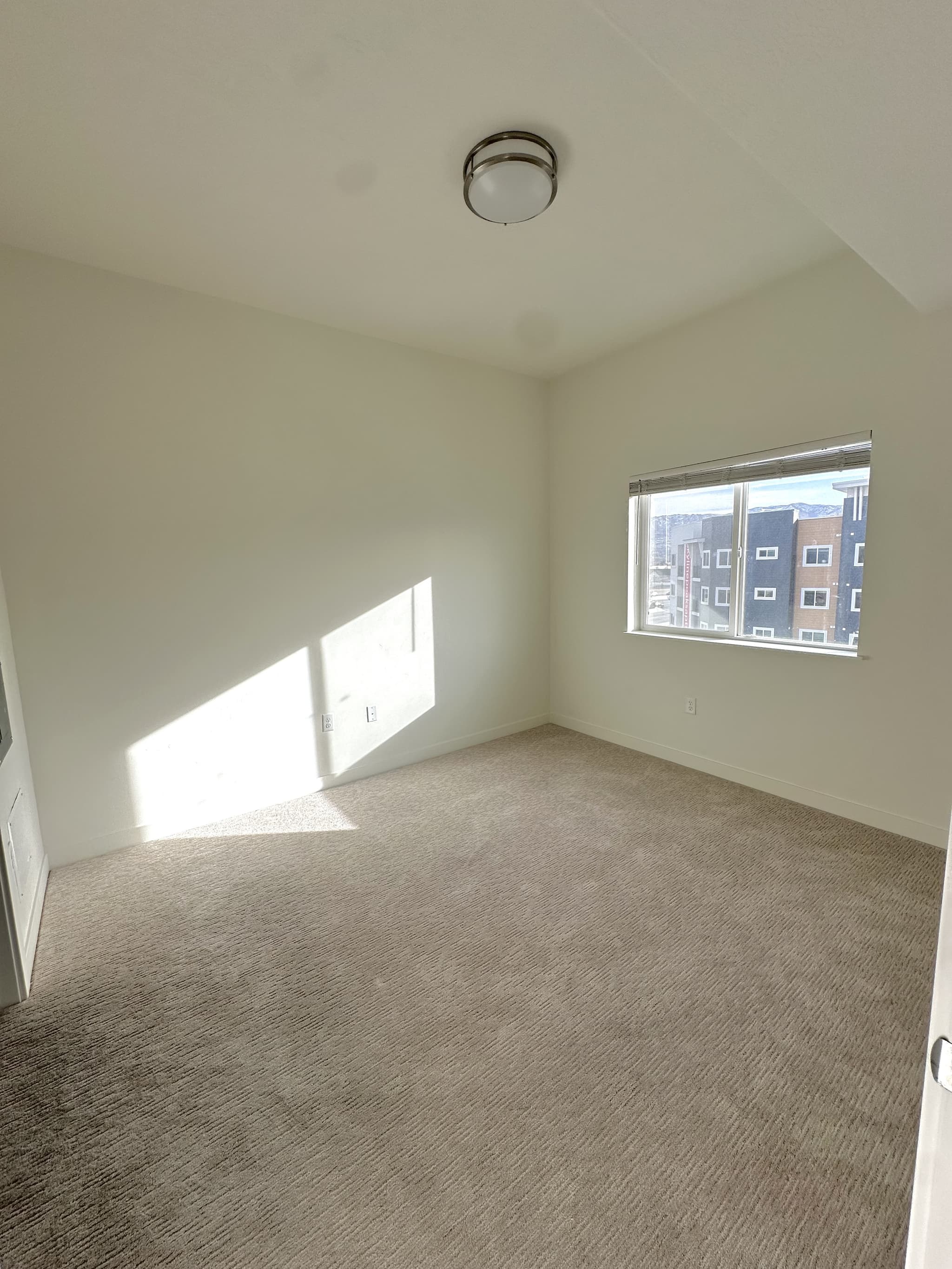 Draper Apartment: 12358 S Pony Express Rd