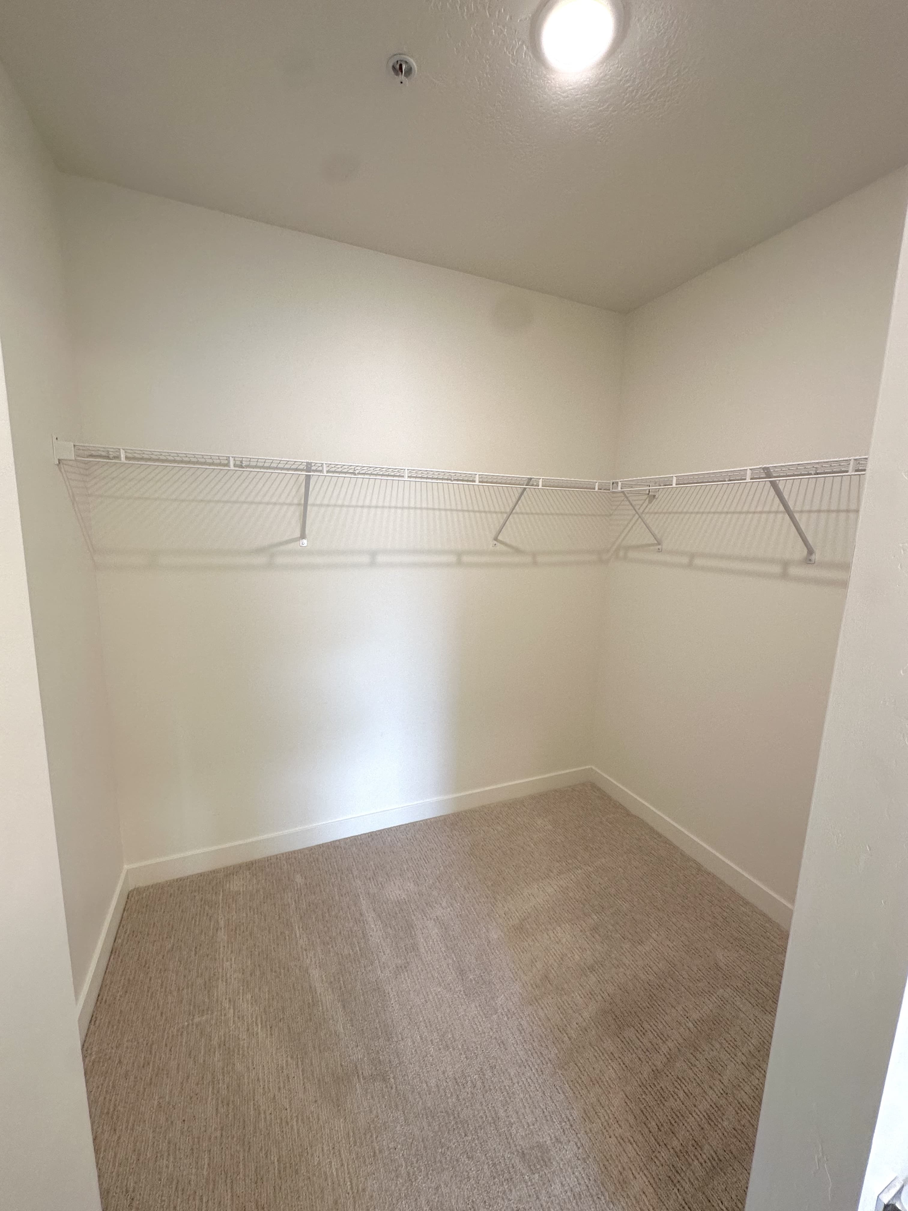 Draper Apartment: 12358 S Pony Express Rd