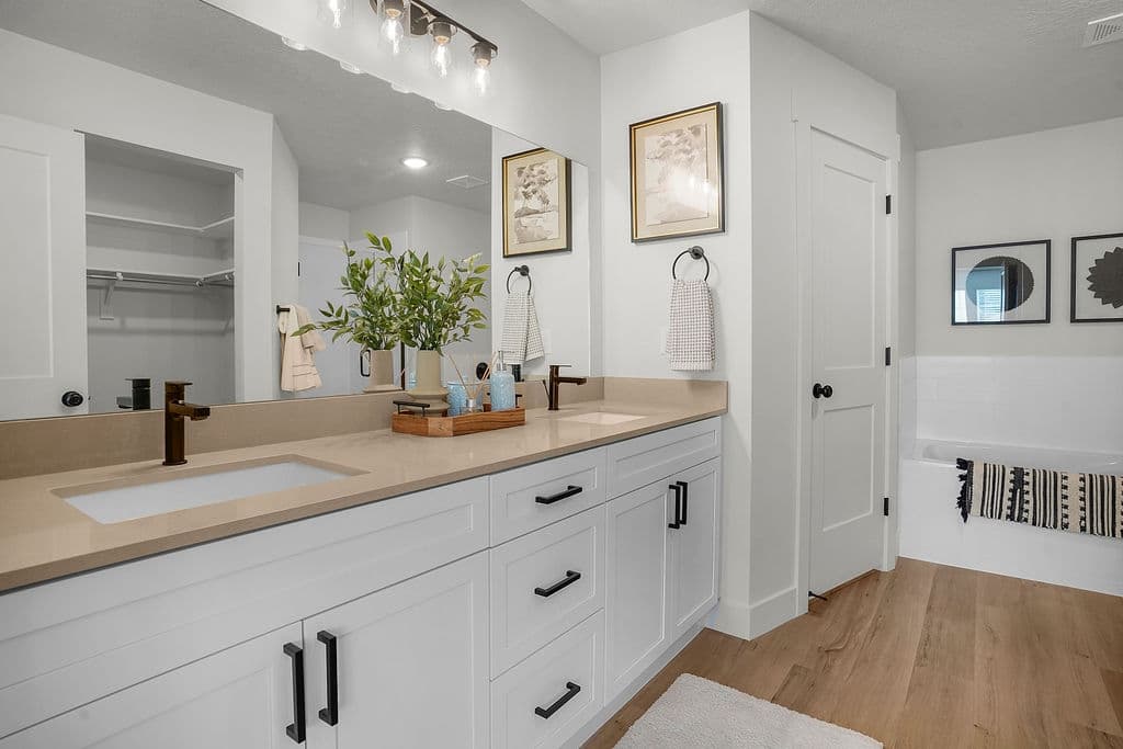 Highland Townhome: 9712 N Benton Ln