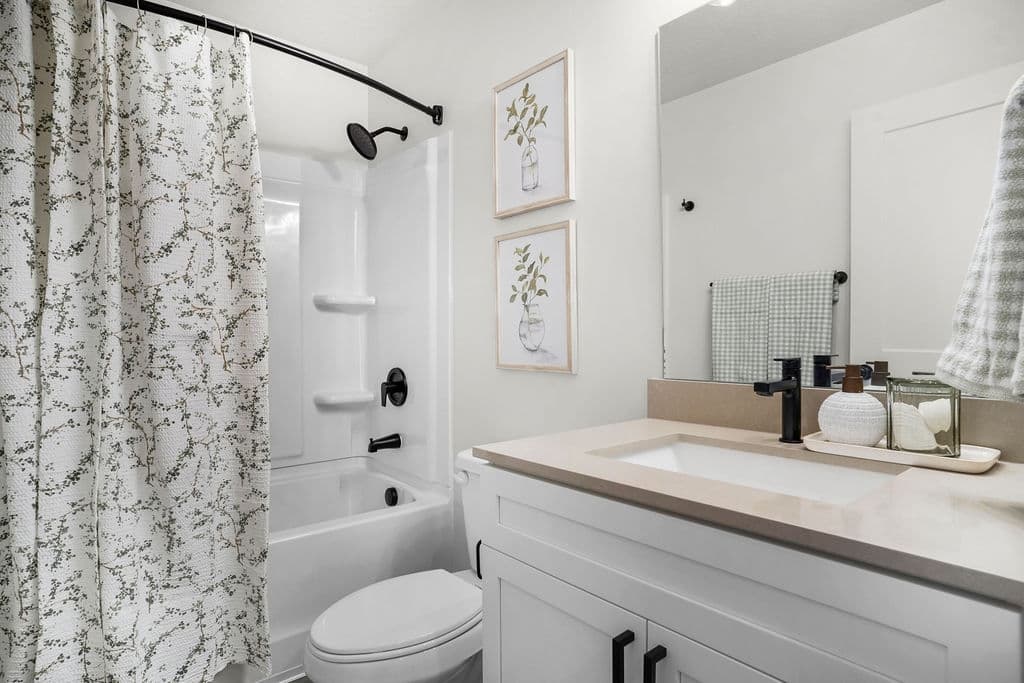 Highland Townhome: 9712 N Benton Ln