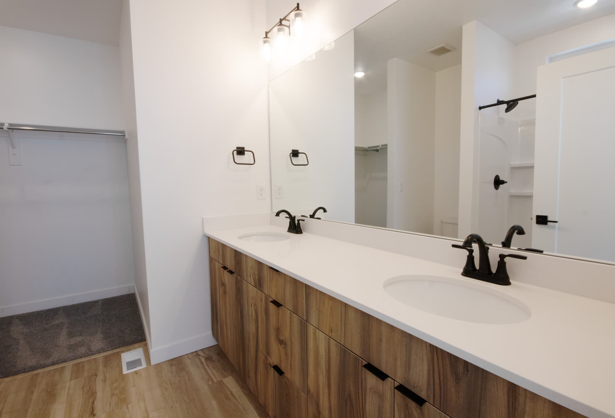 Provo Apartment: 2340 N 400 W