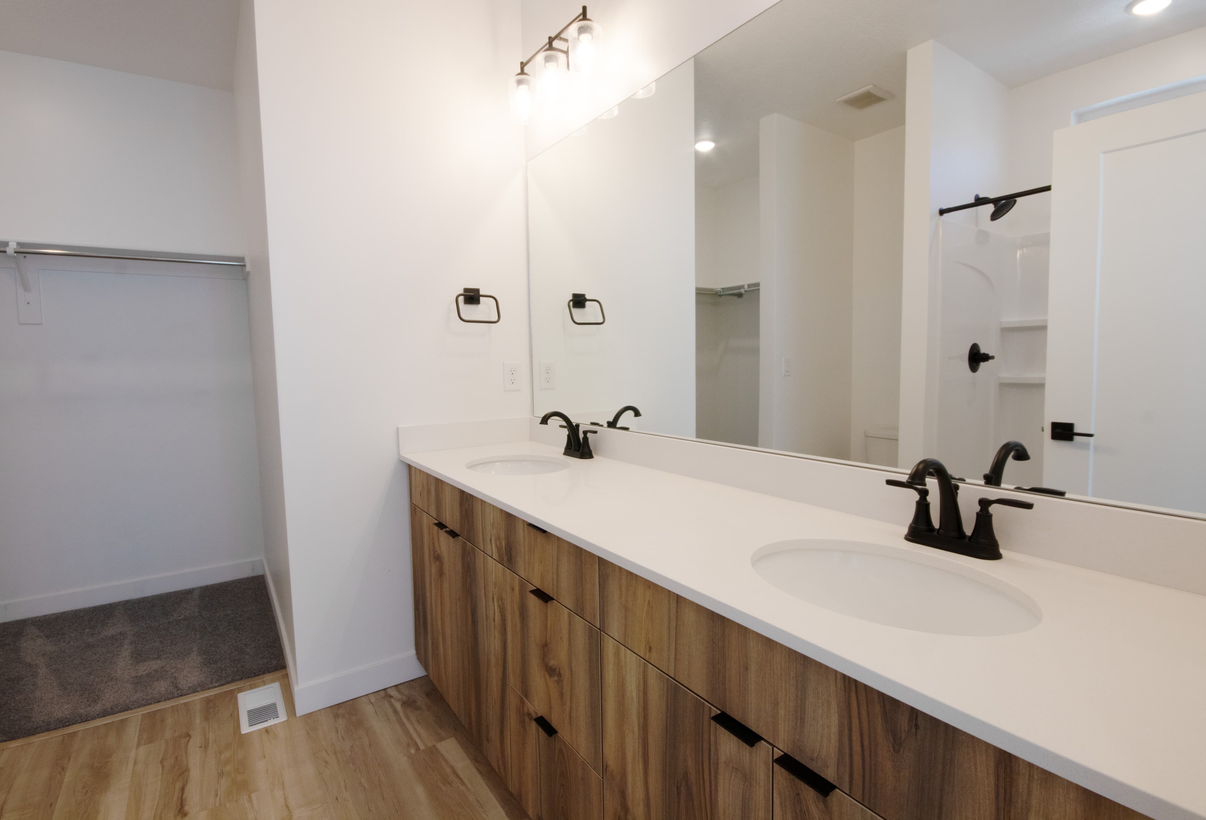 Provo Apartment: 2340 N 400 W