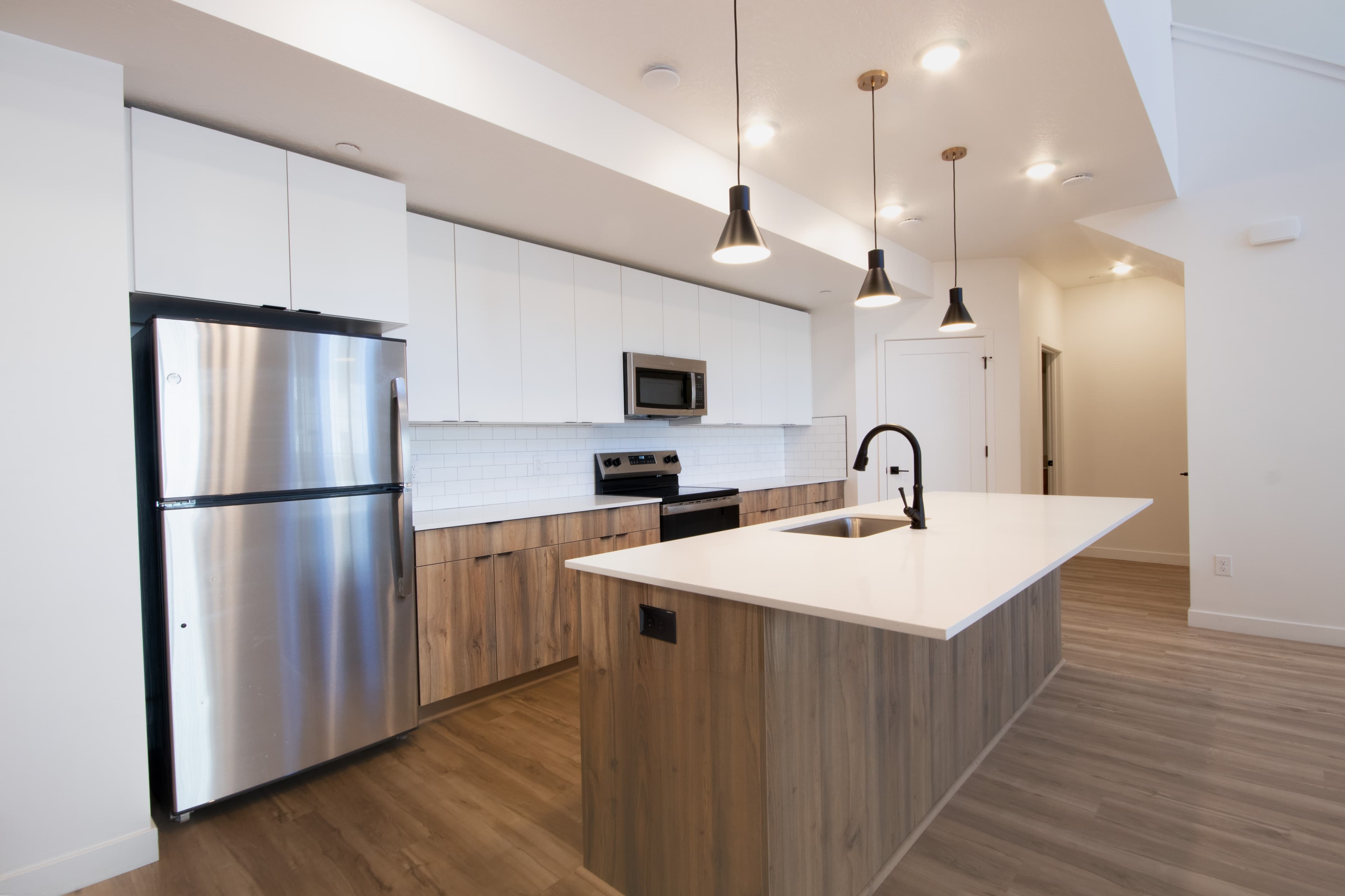 Provo Apartment: 2340 N 400 W