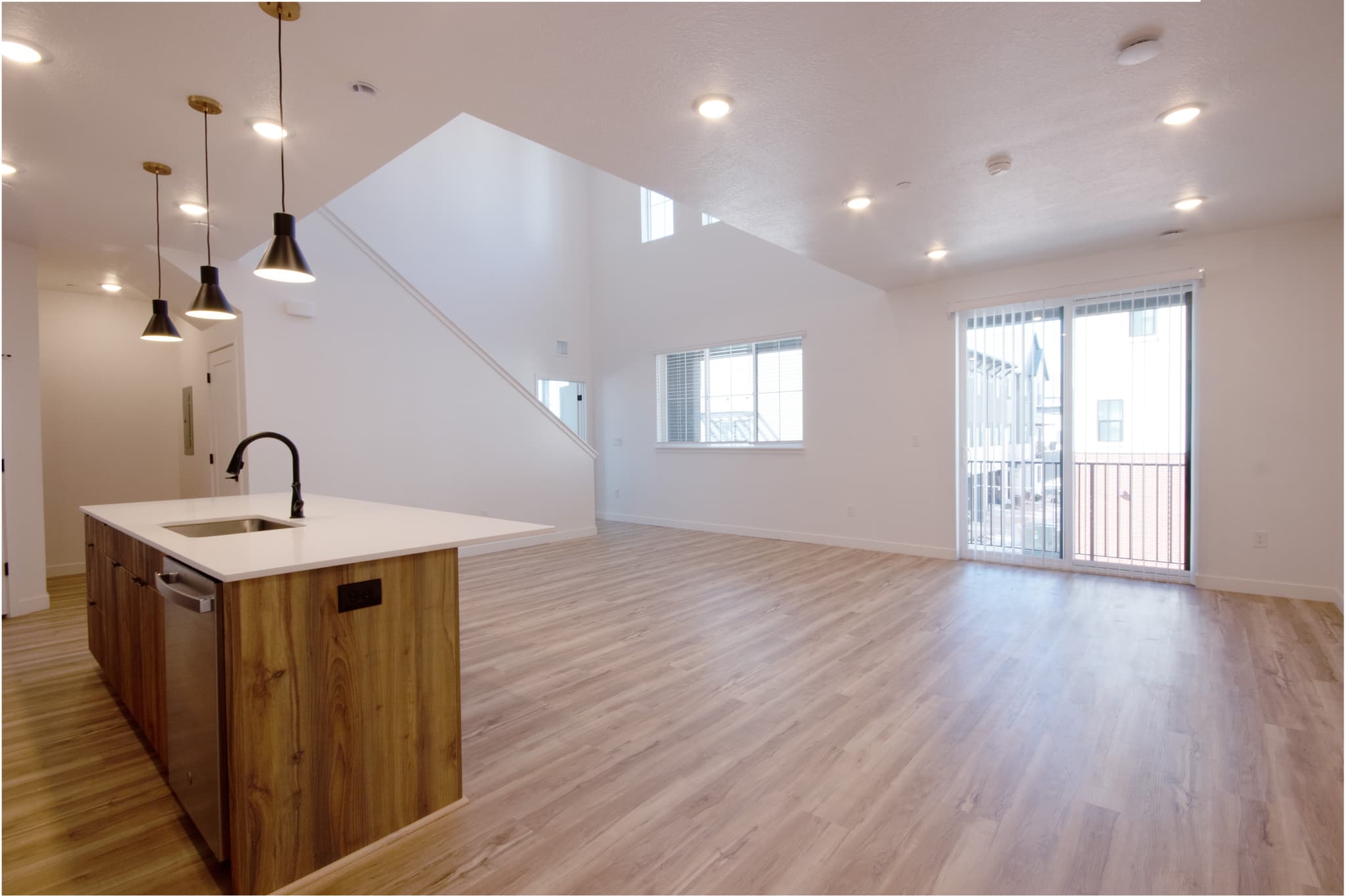 Provo Apartment: 2340 N 400 W