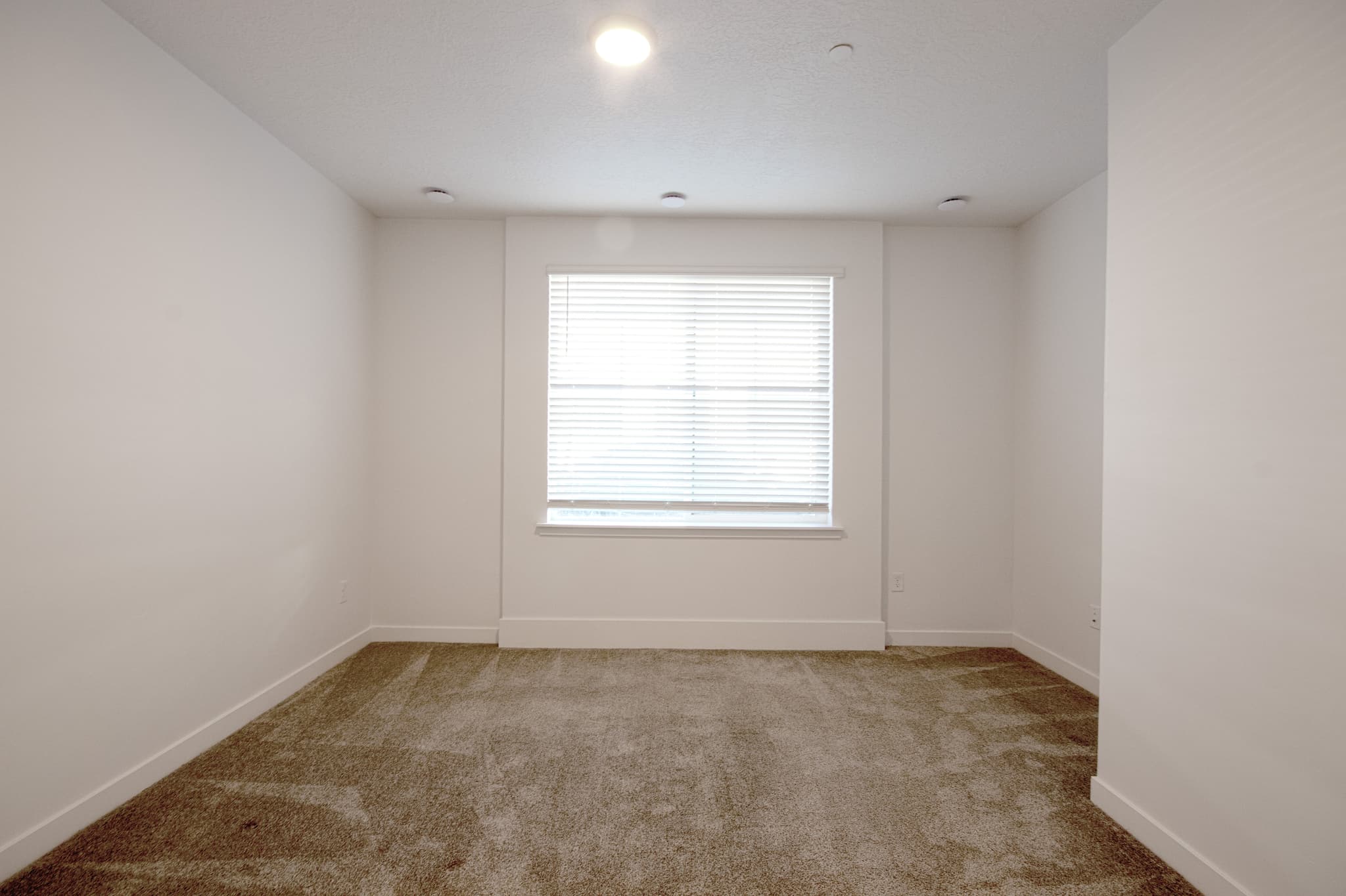 Provo Apartment: 2340 N 400 W