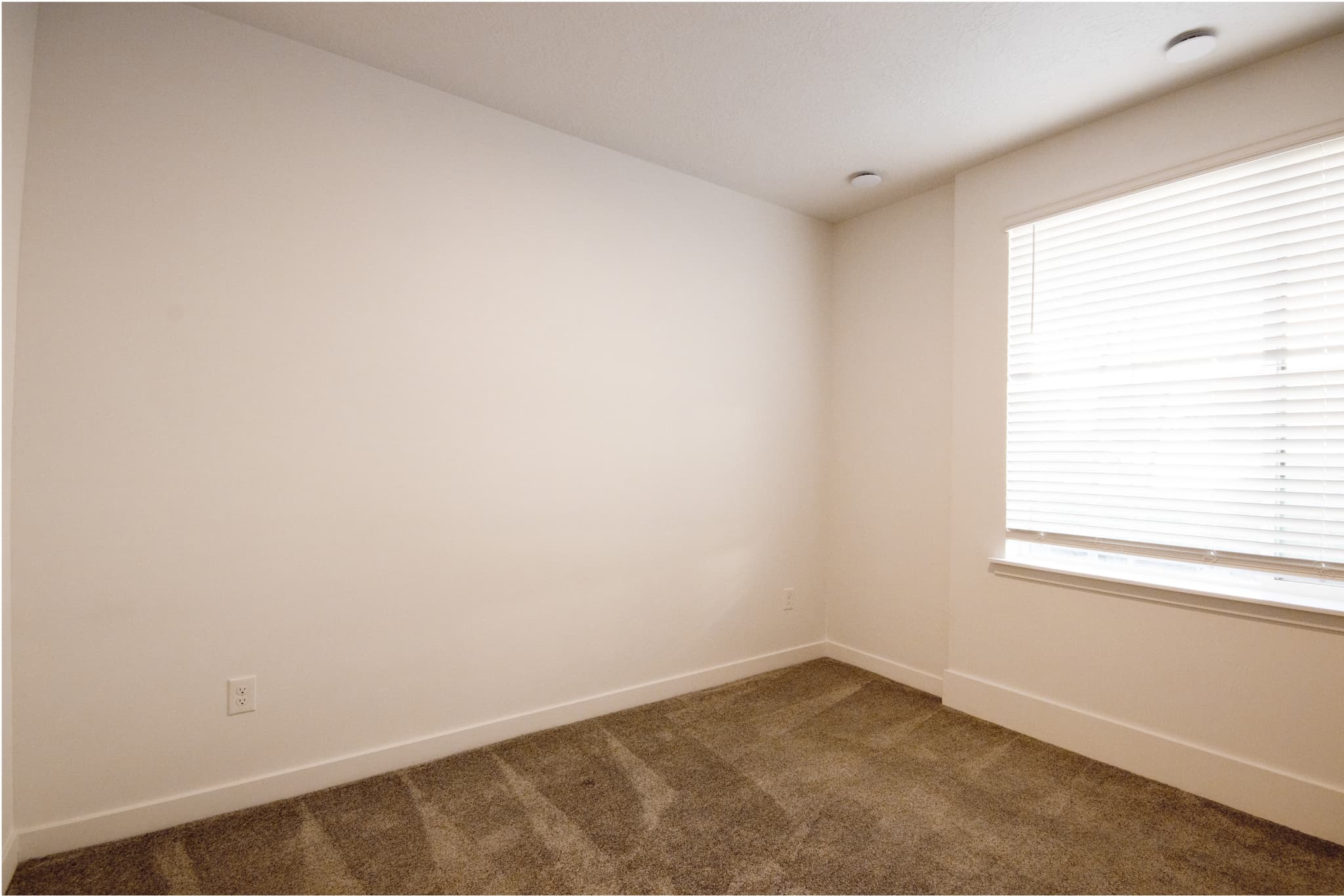 Provo Apartment: 2340 N 400 W