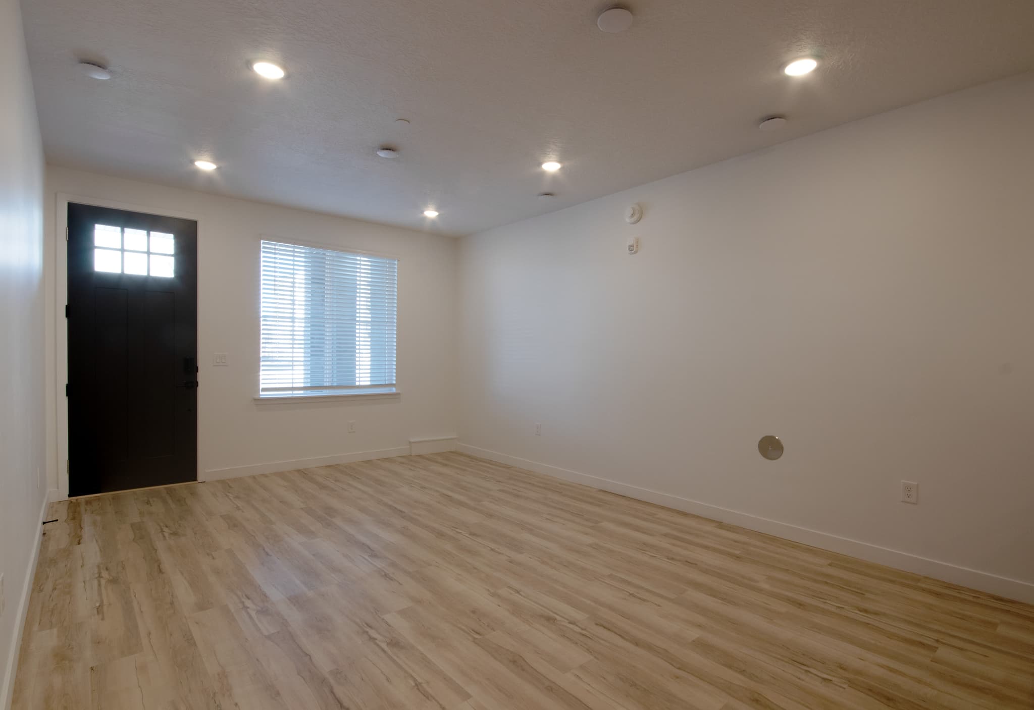 Provo Apartment: 2340 N 400 W