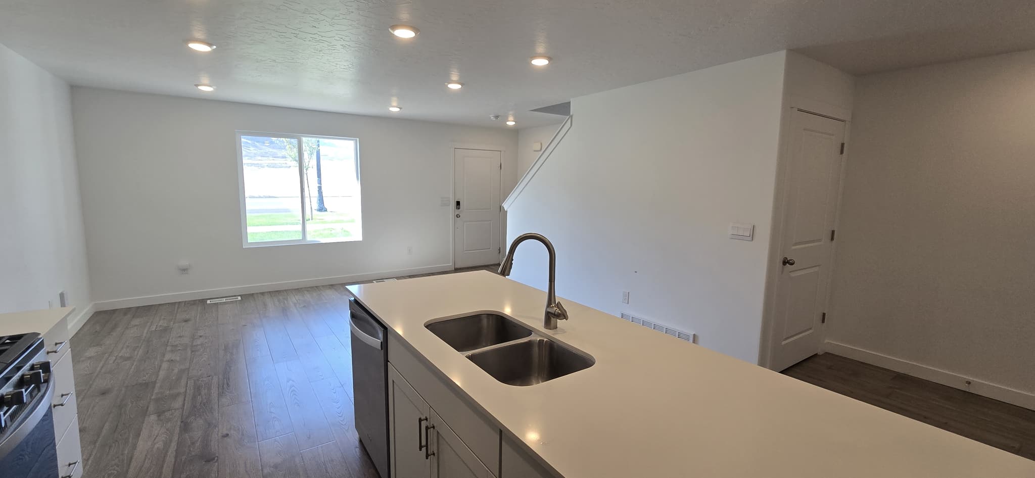 Santaquin Townhome: 1208 W Summit Ridge Pkwy