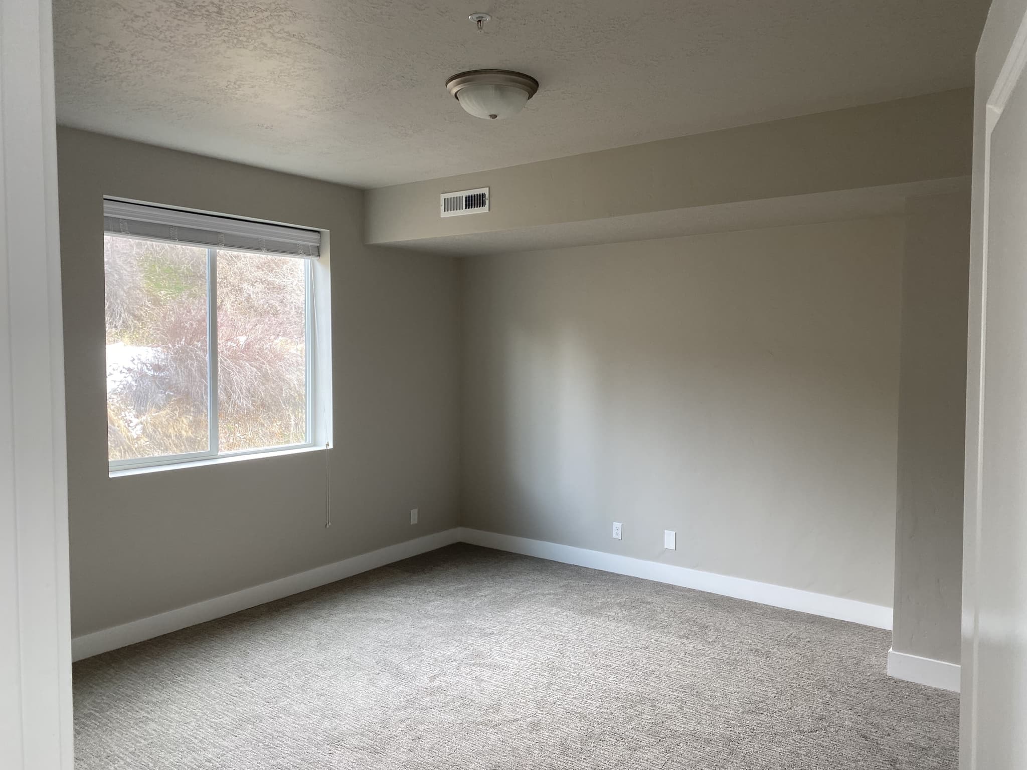 Provo Condo: 5072 N University Ave