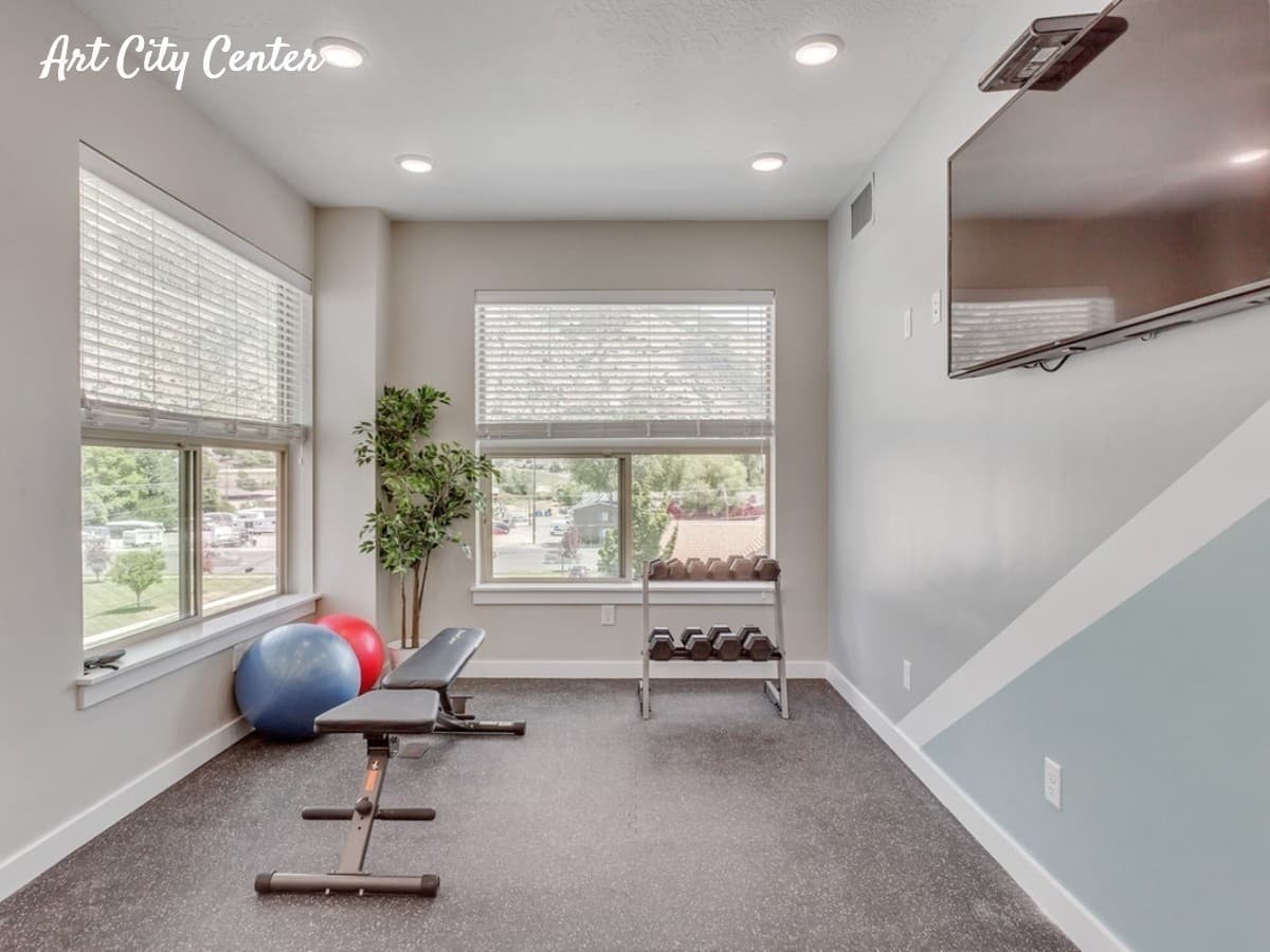 Springville Apartment: 79 W 900 N