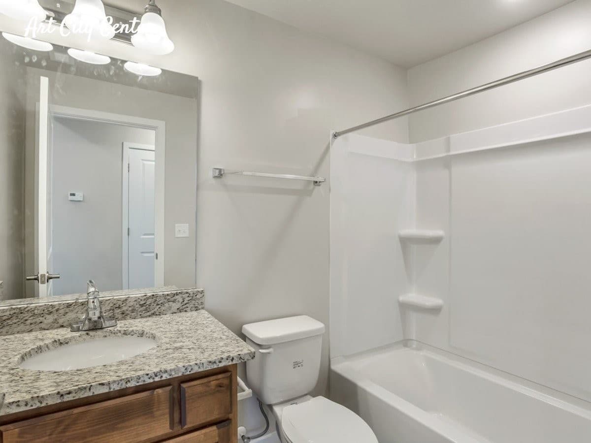 Springville Apartment: 79 W 900 N